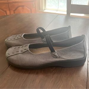 Arcopedico Mary Jane shoes